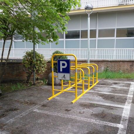 Metalinis dviračių stovas, laikiklis 'Campus 5'