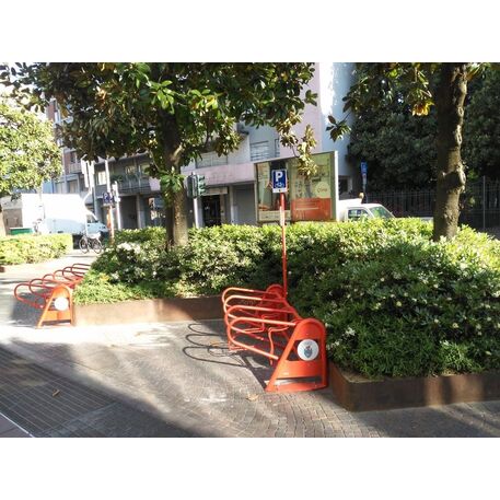 Metalinis dviračių stovas, laikiklis 'Recoaro 6'