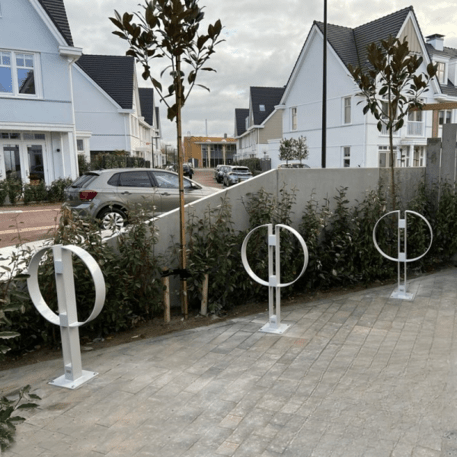 Metalinis dviračių stovas, laikiklis 'Vip'