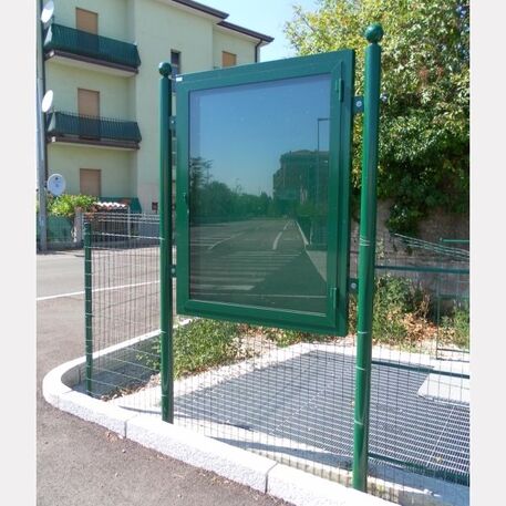 Informacinis / Reklaminis stendas, stovas vienpusis arba dvipusis 'Berlino'