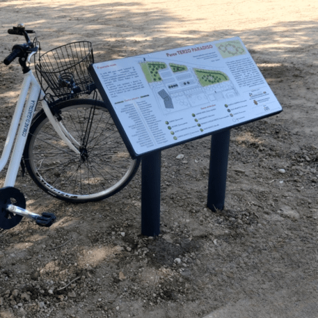 Informacinis / Reklaminis stendas, stovas vienpusis 'Book'