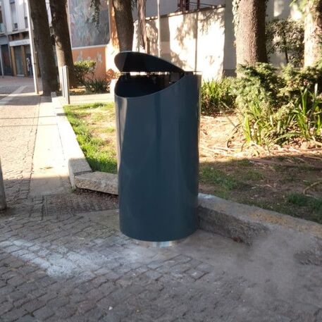 Lauko metalinė šiukšliadėžė 'Qatar / 80L'