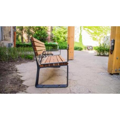 Metal bench with backrest 'IROKO_STF/22-04-20_03MDL'