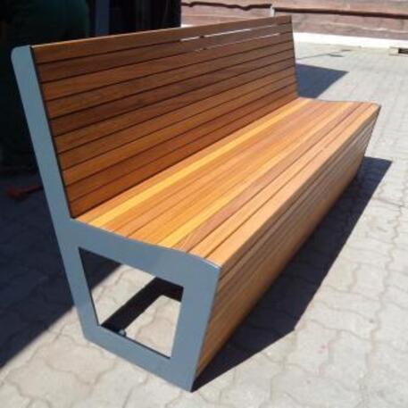 Metal bench with backrest 'IROKO_STF/13-04-97_03MDL'