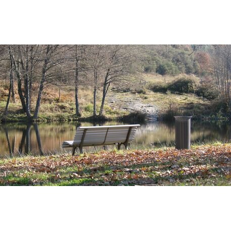 Lauko suolas be atlošo, kolekcija 'SERRALVES'