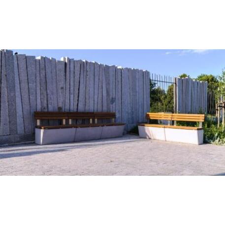 Lauko / Vidaus betoninis suolas su atlošu, IROKO medienos apdaila 'STF/13-04-58_03/MDL'