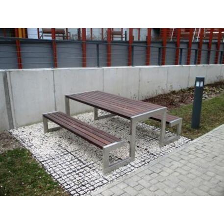 Lauko / Vidaus medinis suoliukas ir stalas iš IROKO medienos 'STF/18-02-02/MDL'