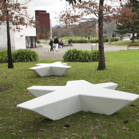 Concrete bench 'Flor'