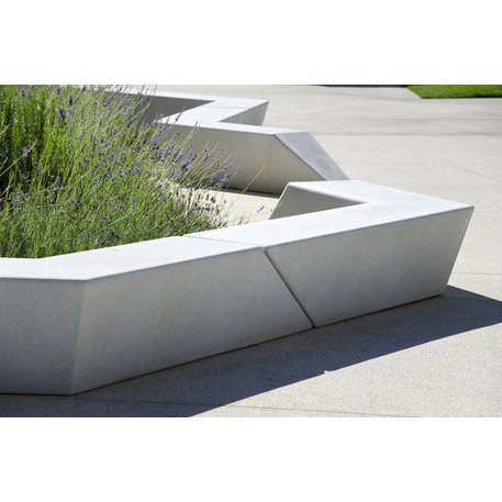 Concrete bench 'Milenio'