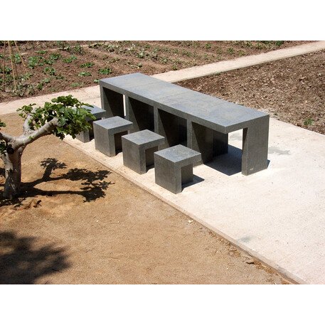 Concrete bench + table 'PRAT'