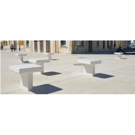 Lauko betoninis suolas 'TOKYO / Individual Bench'