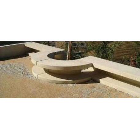 Lauko betoninis suolas 'AM / Convex Bench 90°'