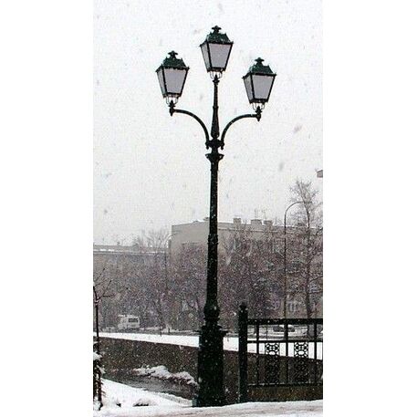 Klasikinio kaltinio stiliaus gatvės, parko šviestuvo stovas '2H-N2_H/400cm'