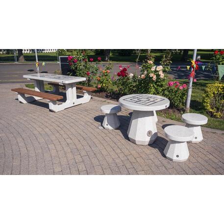 Concrete outdoor play table 'Ø80xH/70cm / BS-188'