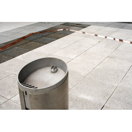 Outdoor drinking fountains of metal 'Carmel'