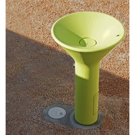 Outdoor drinking fountains of metal 'Play'