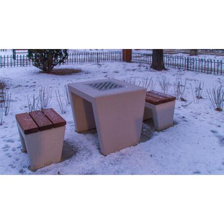 Lauko betoninis žaidimo stalas šachmatais su IROKO medienos kėdėmis 'STF/22-13-03/MDL'