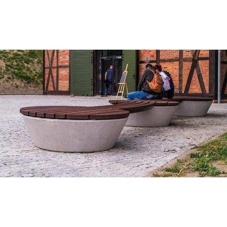 Lauko / Vidaus betoninis modulinis suolas su / be atlošo ir sėdima dalimi iš IROKO medienos 'STF/20-04-22_06/MDL'