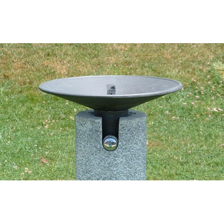 Outdoor drinking fountains of metal 'Urbus / Concrete'