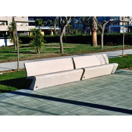 Concrete bench 'Tram Recto'