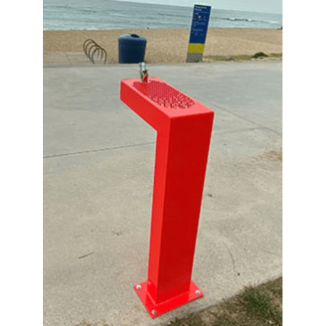 Outdoor drinking fountains of metal 'Nilo'